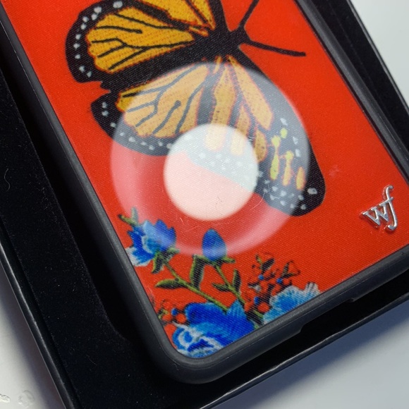 Wildflower limited edition butterfly phone case iPhone 6s Plus. - Picture 7 of 9